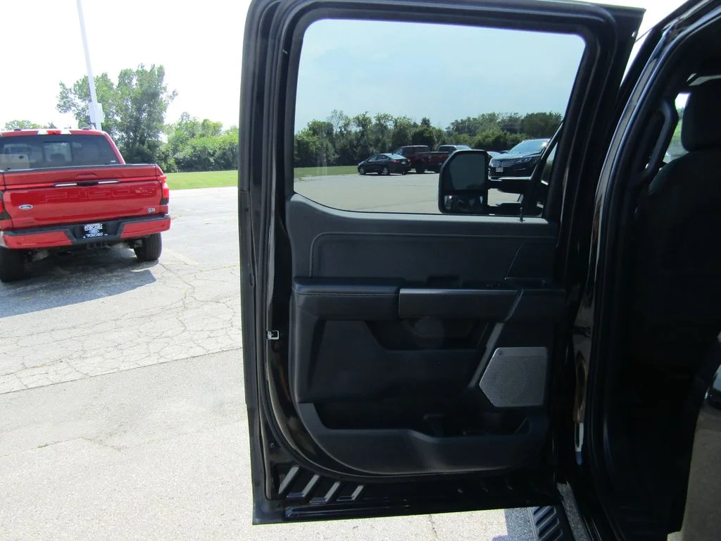 Used 2023 Agate Black Metallic Ford XLT image 42