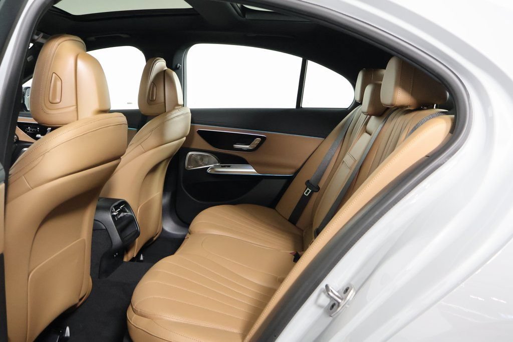 New 2026 MANUFAKTUR Alpine Grey Mercedes-Benz E 350 image 16