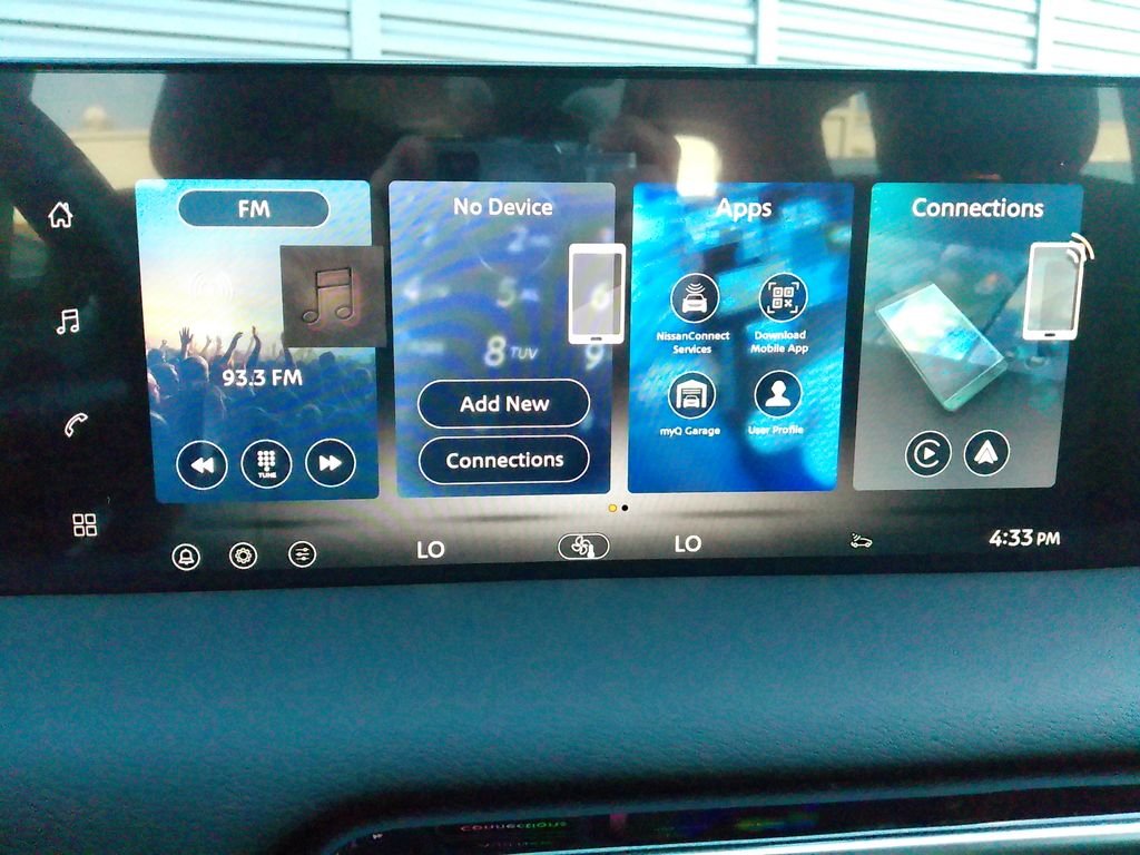 2026 Nissan Armada SV - Photo 42