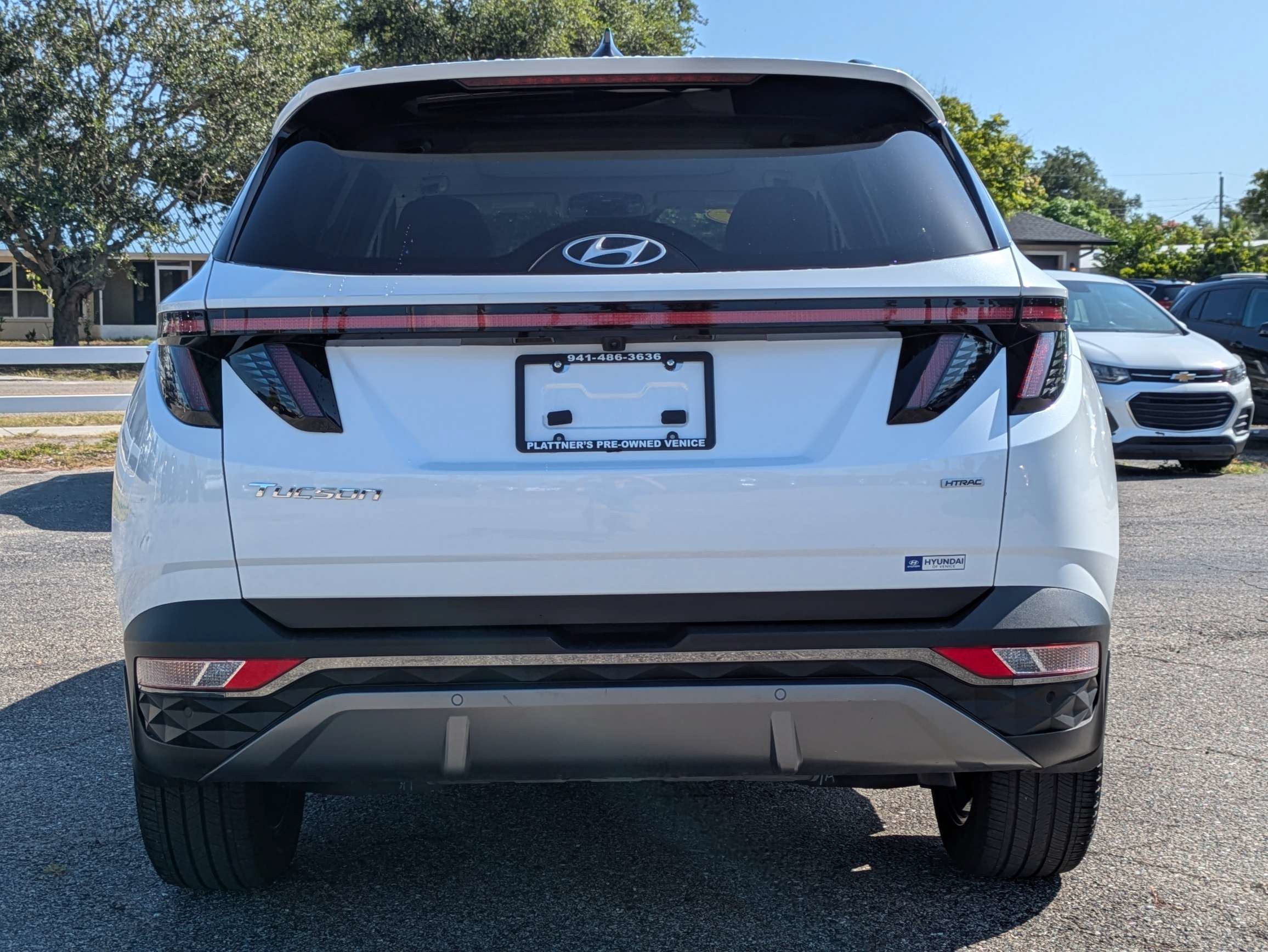 Used 2022 Quartz White Hyundai Limited image 5