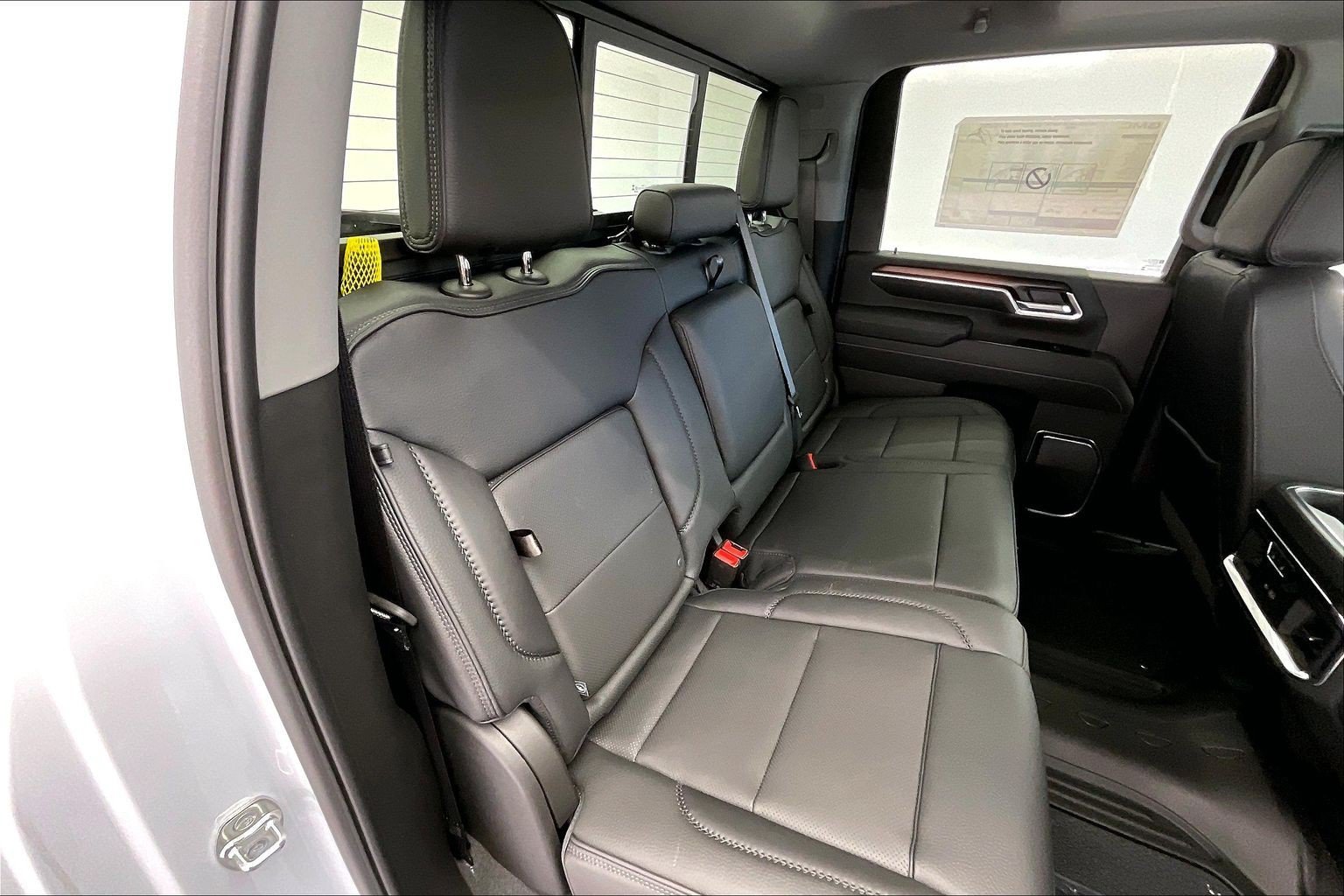 2026 GMC Sierra 2500HD Denali - Photo 10