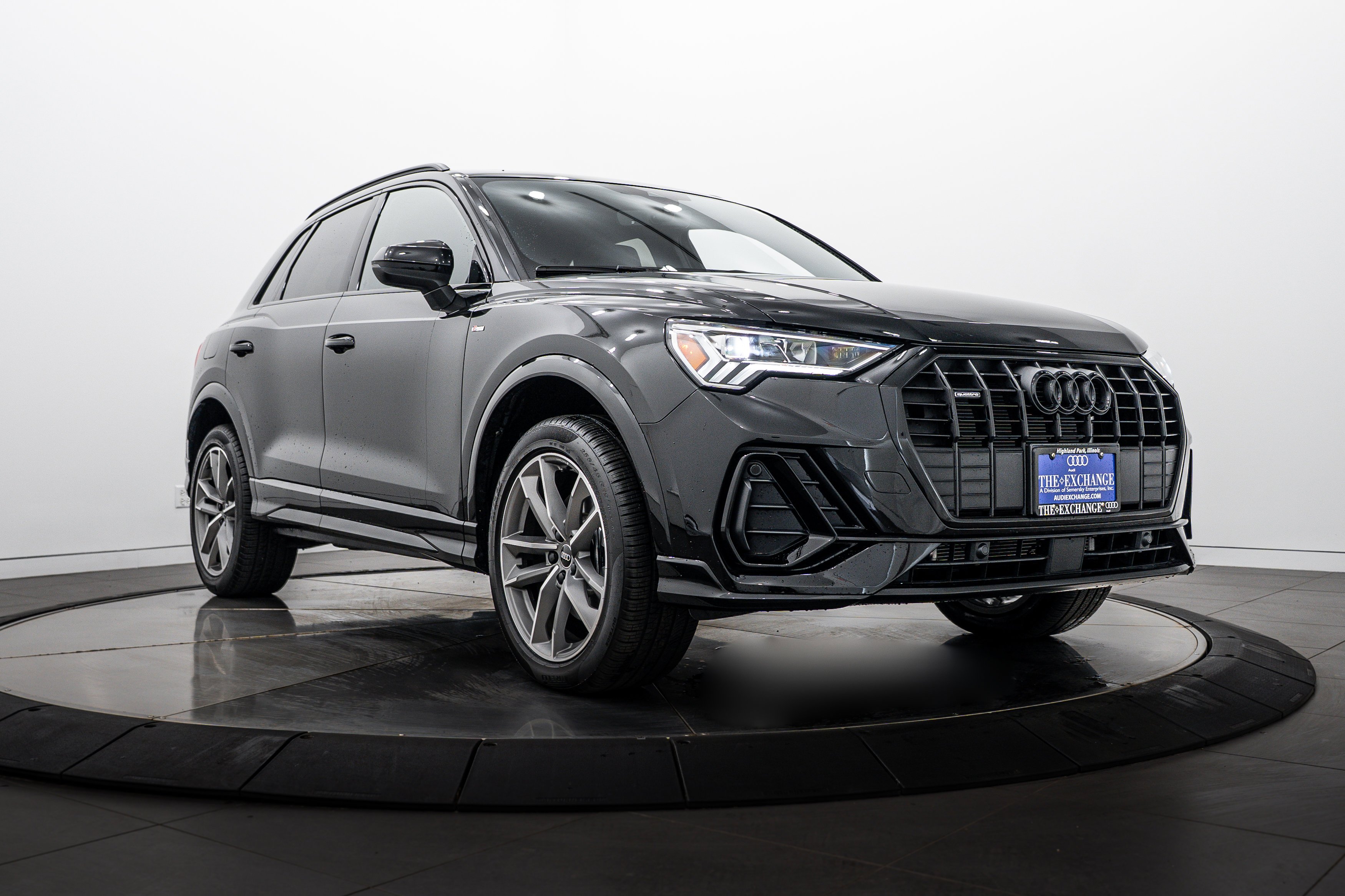 2025 Audi Q3 45 TFSI S Line Premium quattro's photo