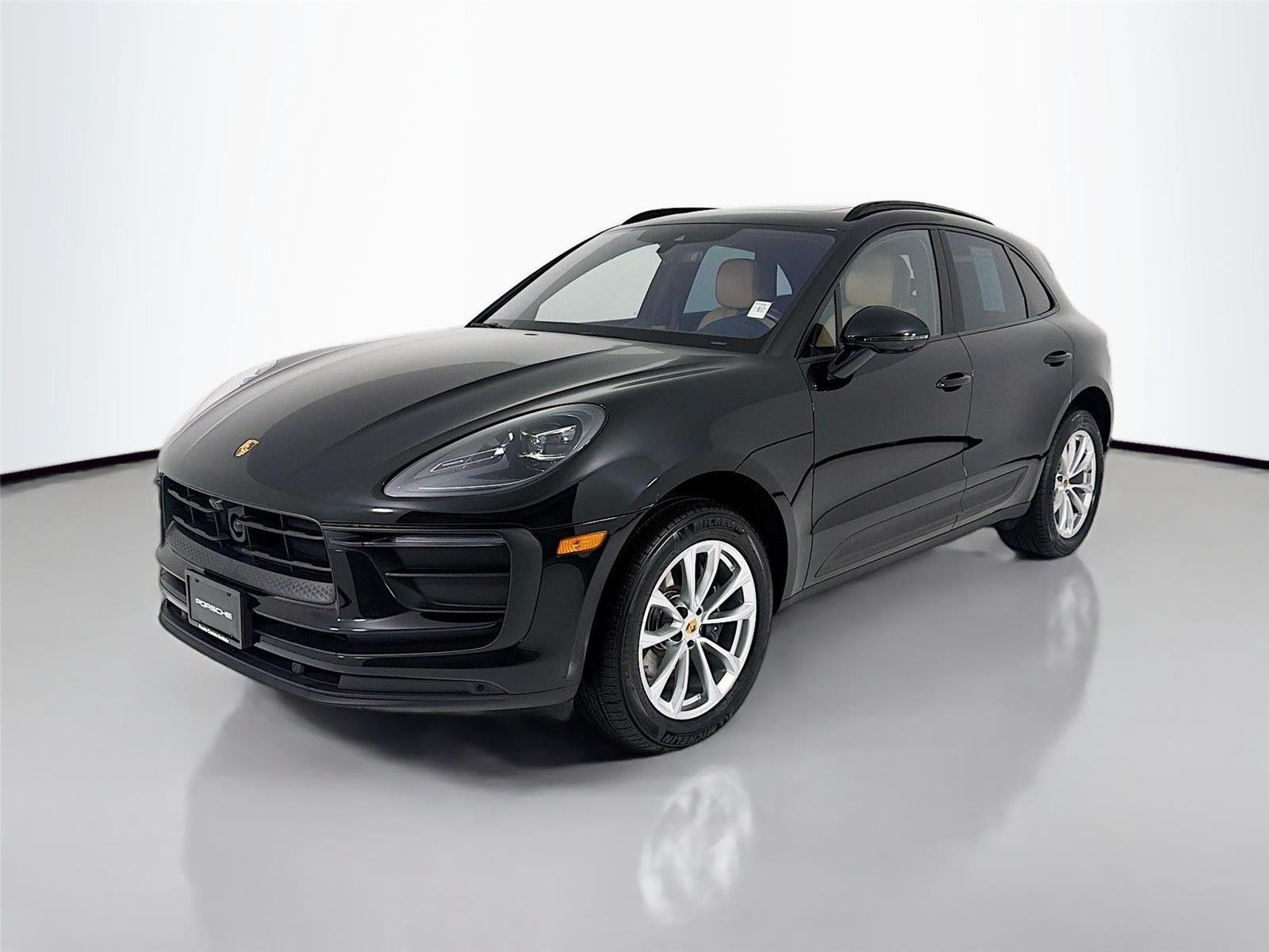 2023 Porsche Macan T