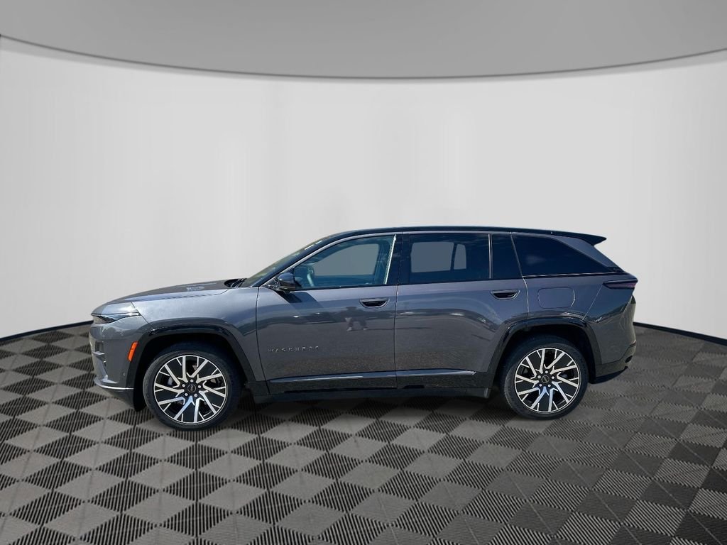 Used 2025 Gray Jeep Limited image 2