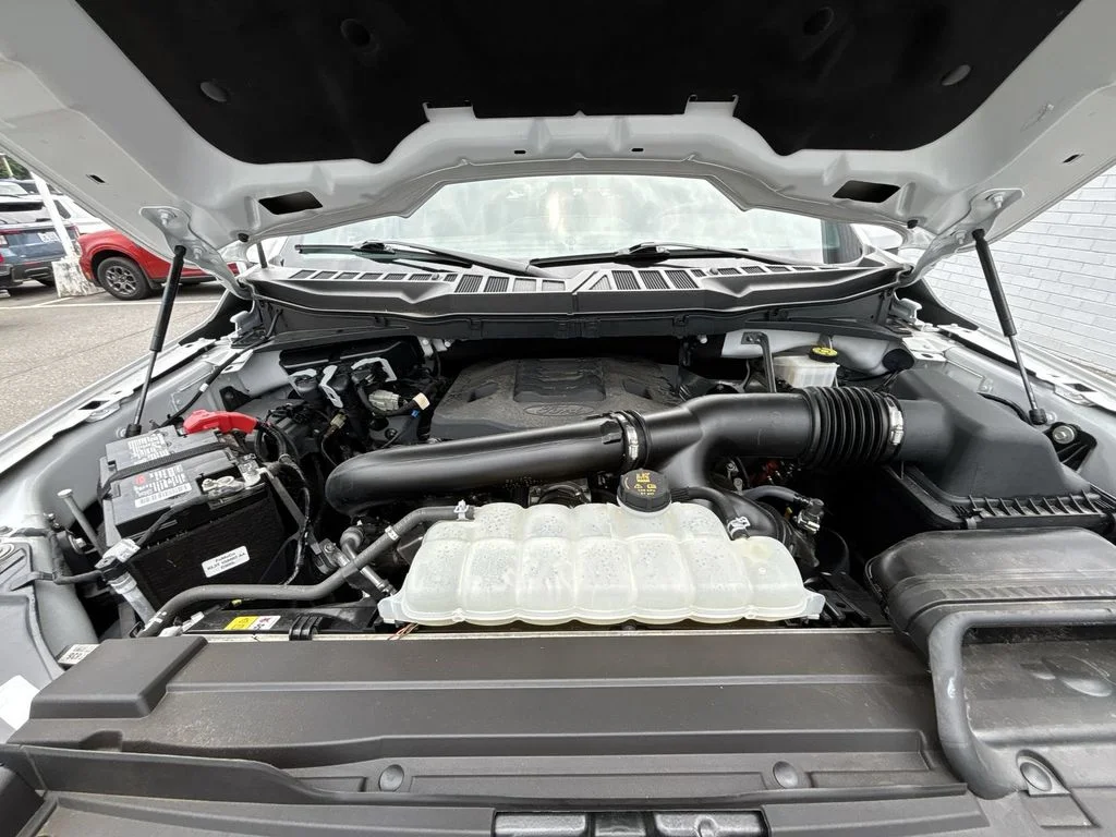 Used 2023 White Ford Lariat image 17