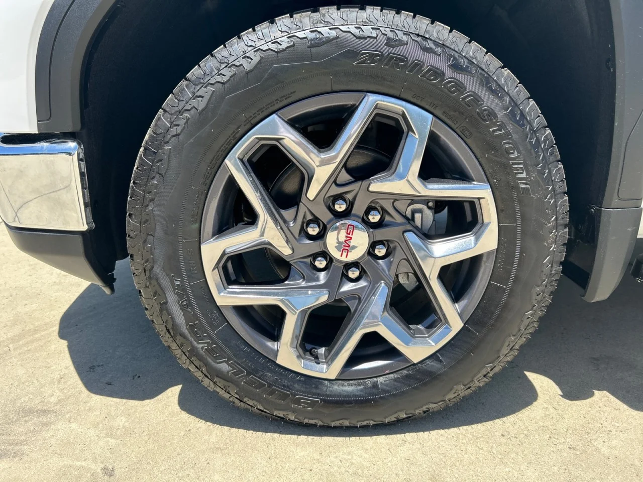 New 2026 Summit White GMC SLT image 10