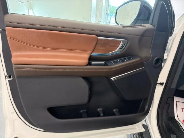 New 2027 Star White Metallic Tri-Coat Ford King Ranch® image 33