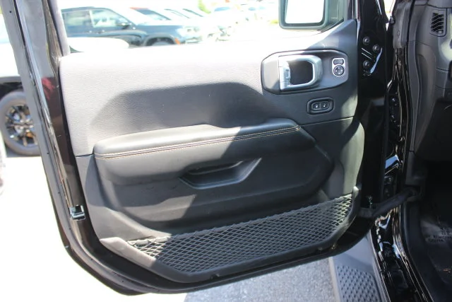 Used 2024 Black Jeep Sport S image 21