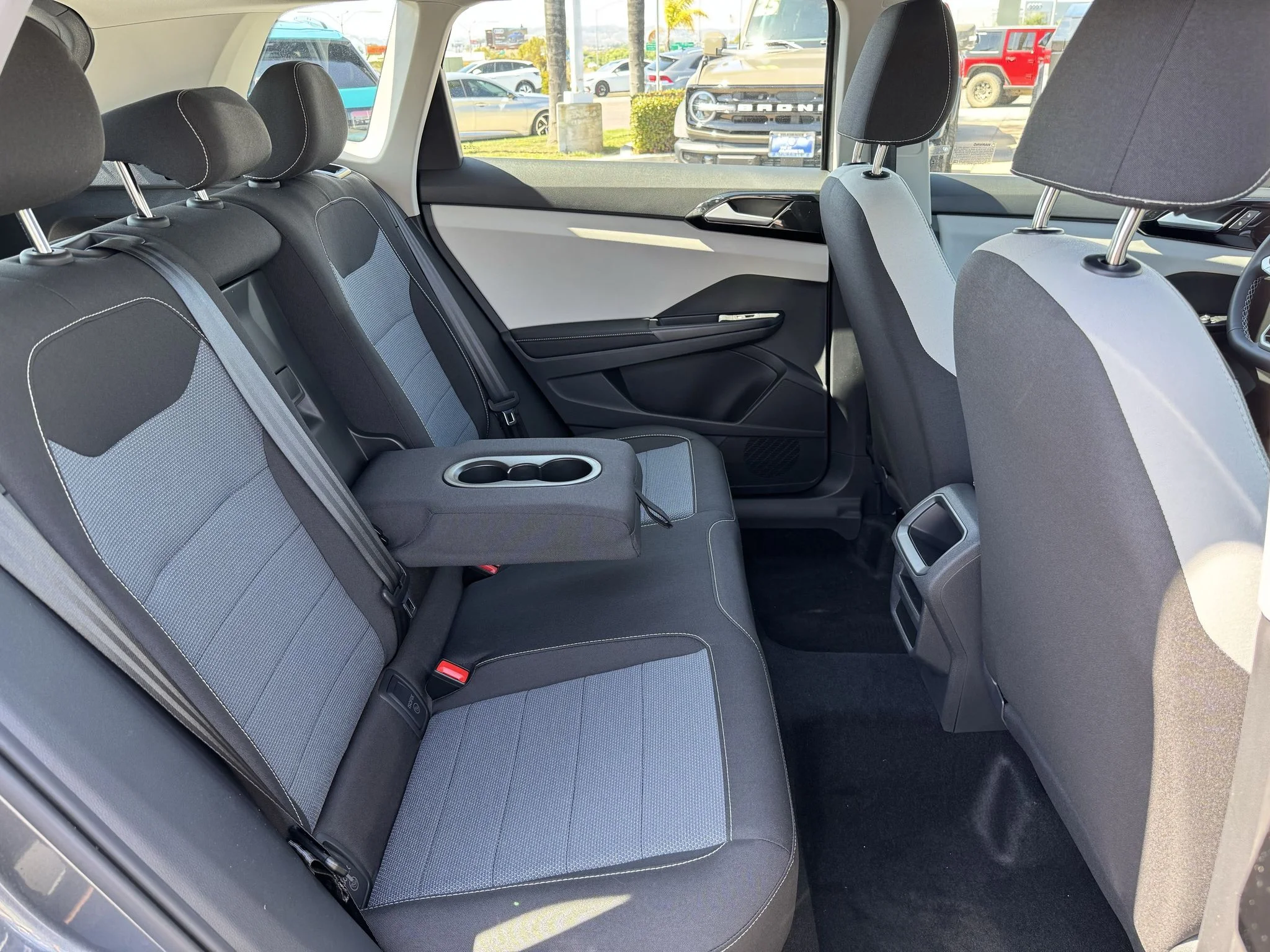 New 2026 Platinum Gray Metallic Volkswagen S image 30