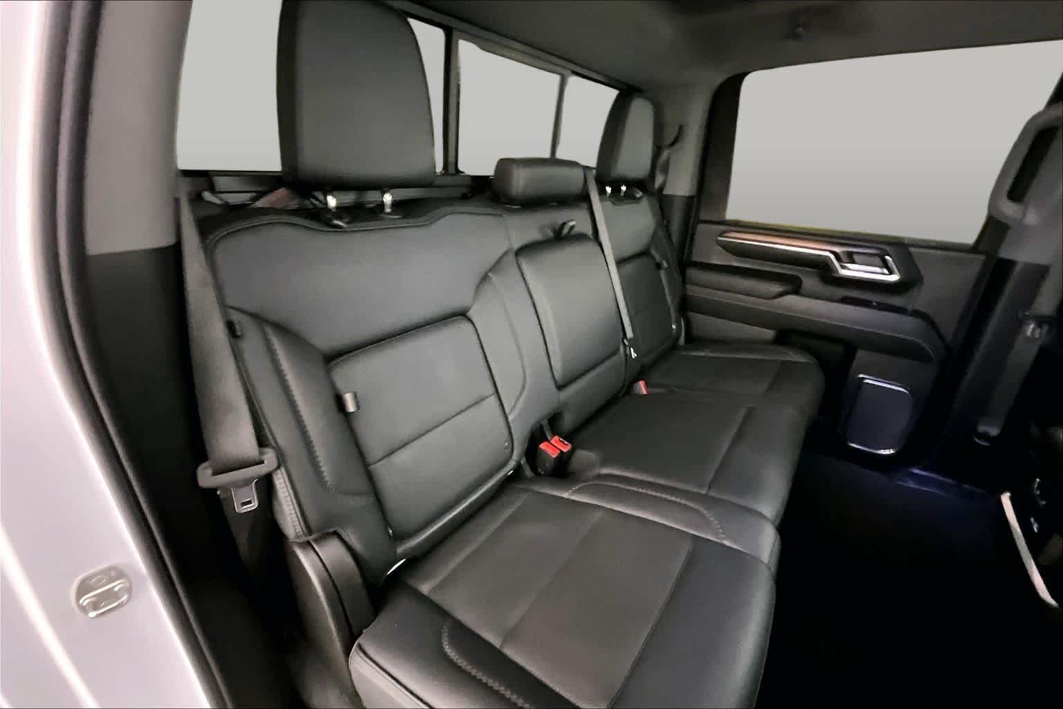 Used 2024 Summit White GMC Denali image 19