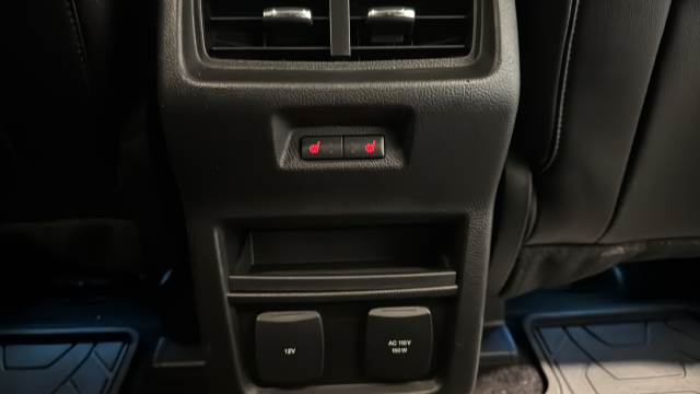 Used 2015 Magnetic Metallic Ford Titanium image 27