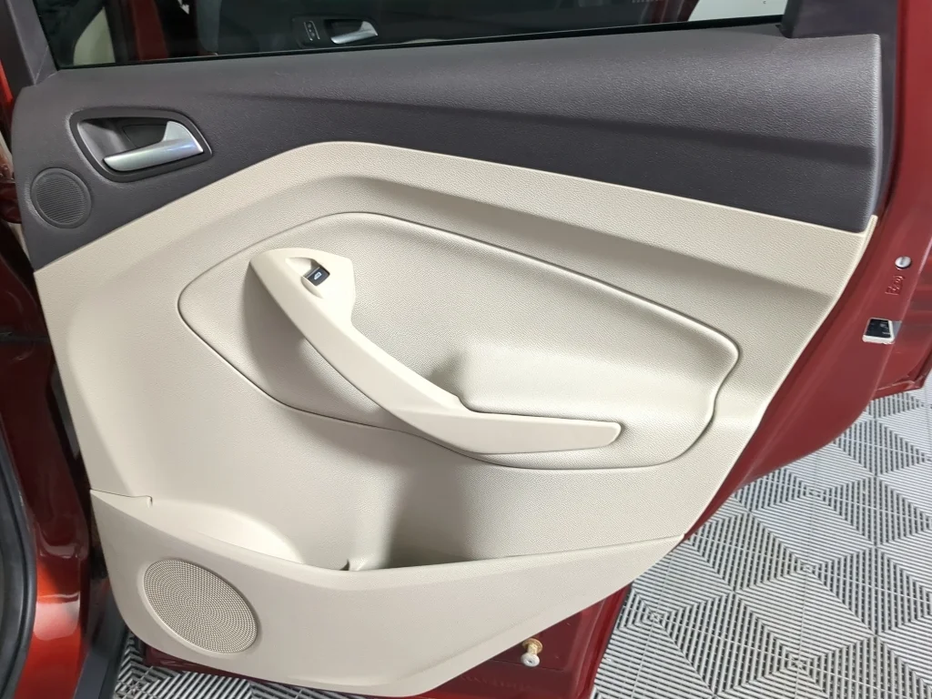 Used 2016 Red Ford SE image 21