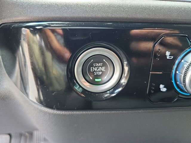 Certified Used 2022 Quicksilver Metallic GMC Elevation image 26
