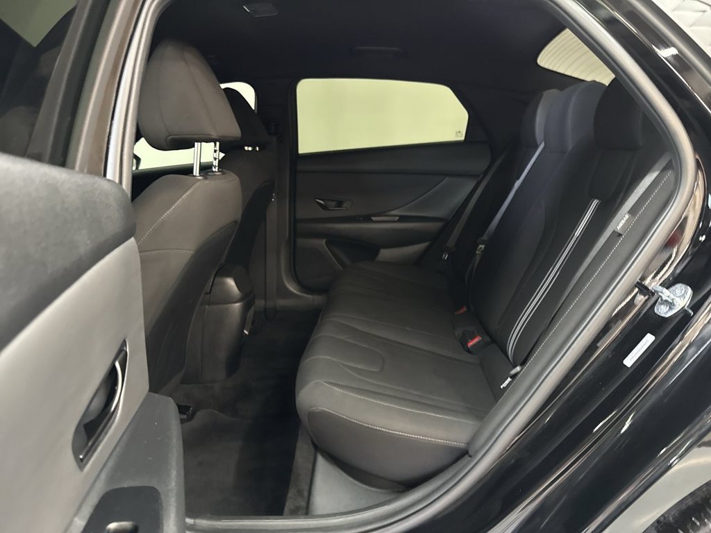 Used 2025 Abyss Black Hyundai SEL Sport image 15