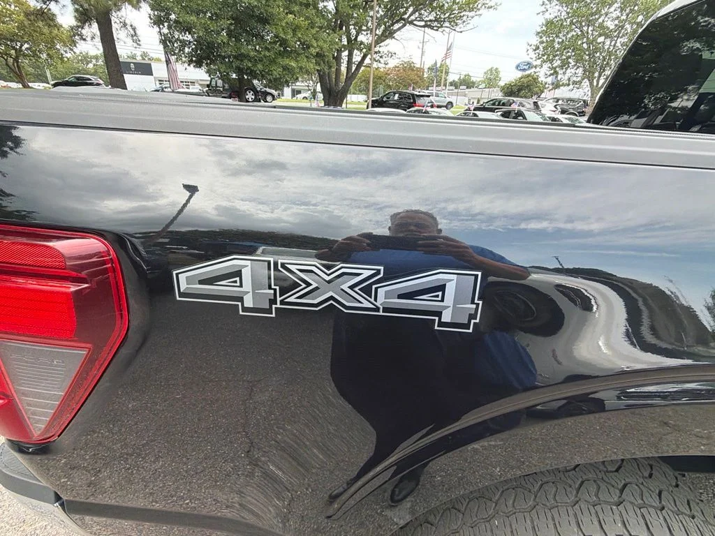 Used 2025 Black Ford XLT image 8