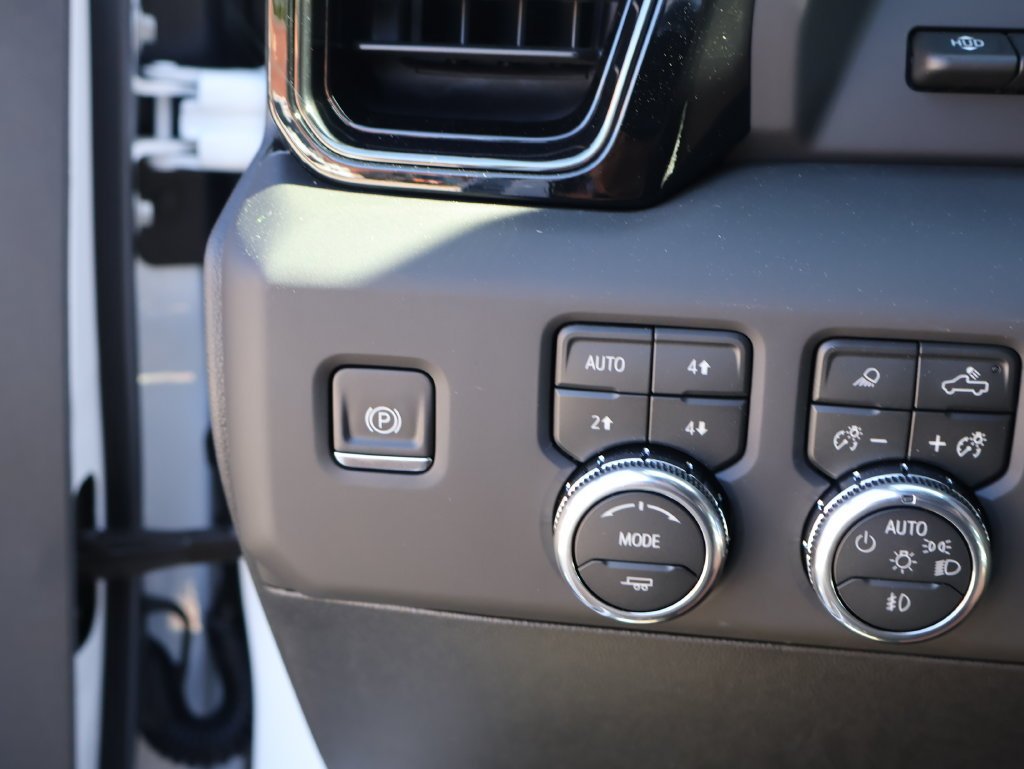 2026 GMC Sierra 2500HD AT4 - Photo 42