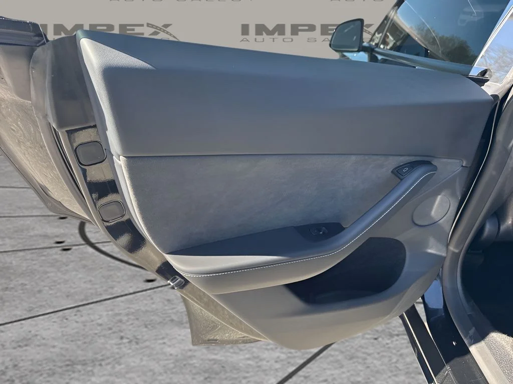 Used 2025 Black Tesla Long Range image 30