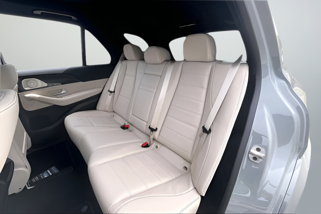 Used 2026 Gray Mercedes-Benz GLE 450 image 19