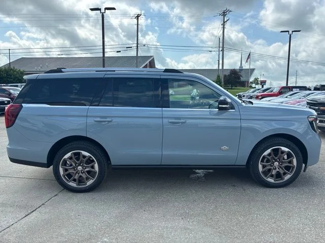 New 2027 Glacier Gray Metallic Tri-Coat Ford King Ranch® image 11