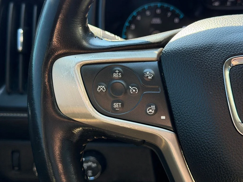 Used 2018 White GMC Denali image 17