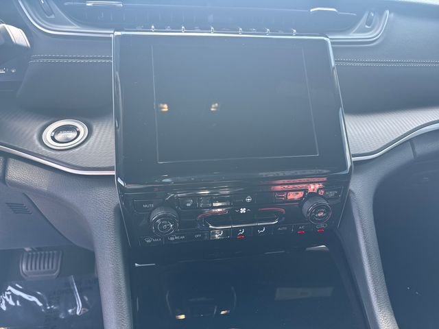 Used 2025 White Jeep Altitude X image 18