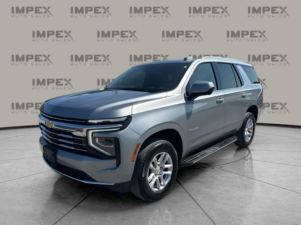 Used 2025 Gray Chevrolet LT image 1