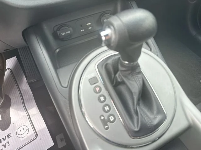 Used 2015  Kia LX image 22