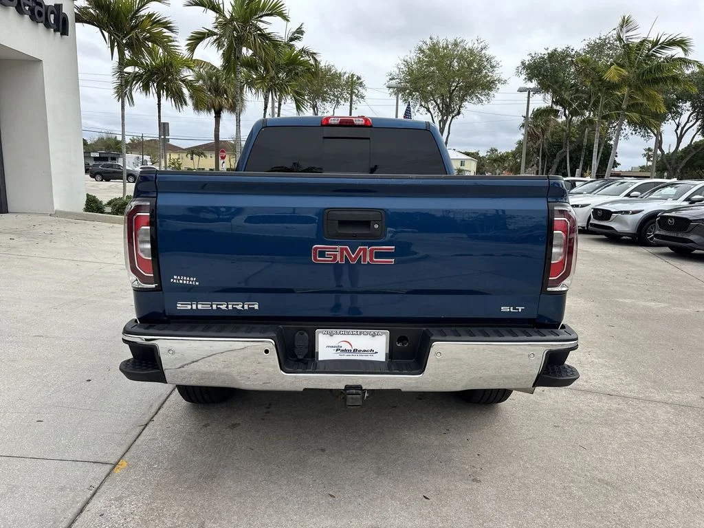 Used 2018 Blue Metallic GMC SLT image 2