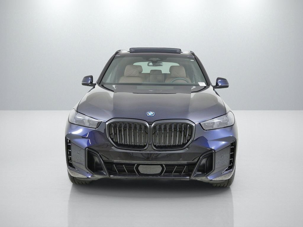 New 2026 Carbon Black Metallic BMW xDrive50e image 2