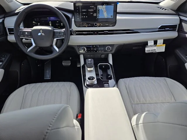 2026 Mitsubishi Outlander SEL - Photo 7