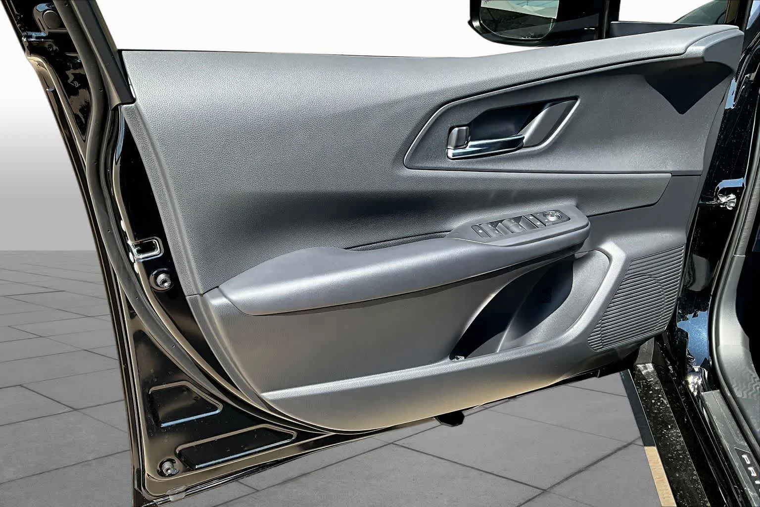 2026 Toyota Prius Plug-in Hybrid XSE - Photo 10