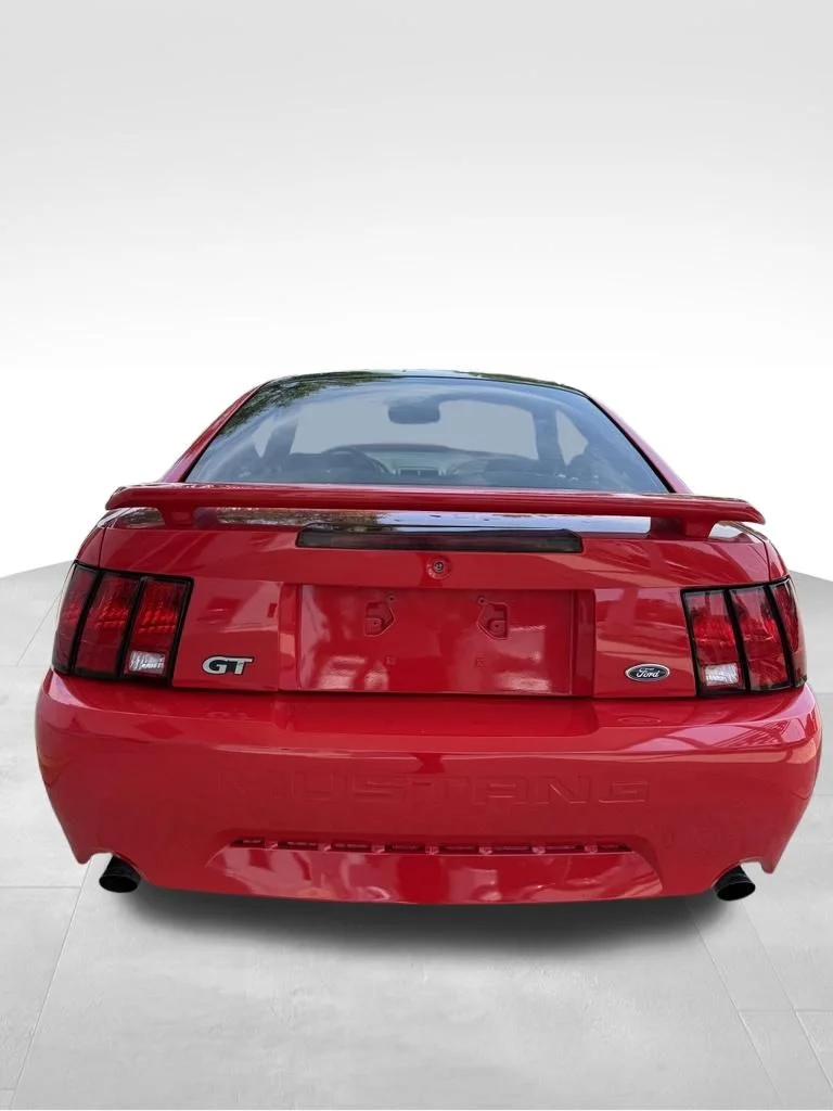Used 2004 Red Ford GT image 6