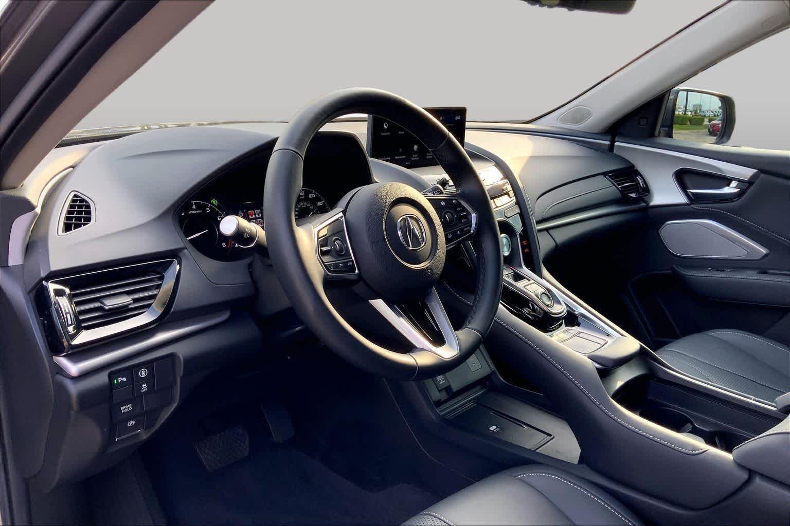 Used 2023 Liquid Carbon Metallic Acura w/Technology Package image 17
