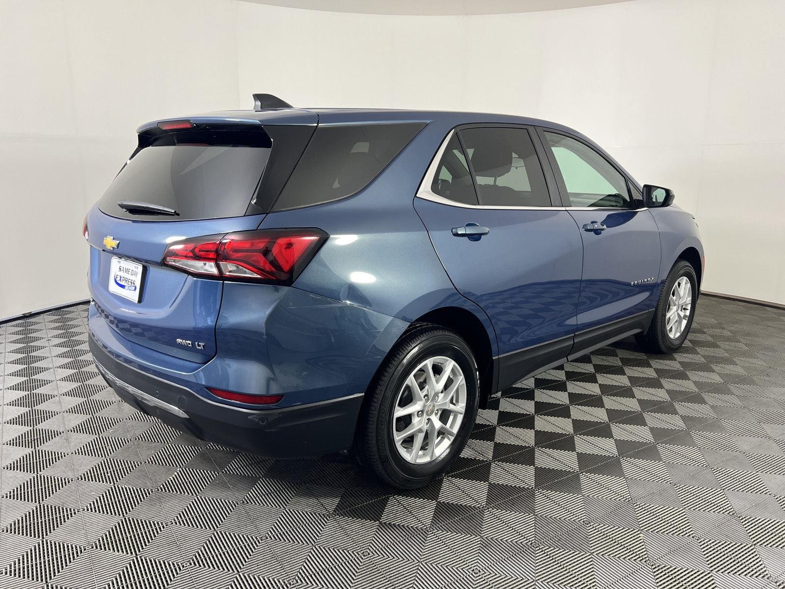 Used 2024 Lakeshore Blue Metallic Chevrolet LT image 24