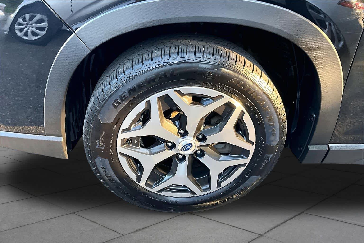 Used 2021 Crystal Black Silica Subaru Premium image 11