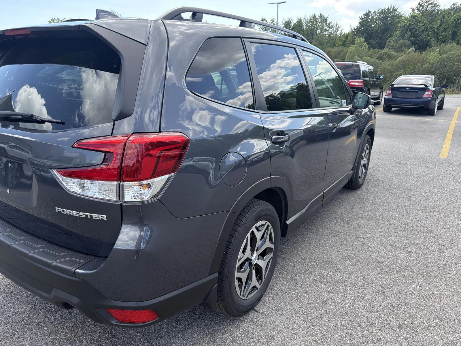 Used 2022 Magnetite Gray Metallic Subaru Premium image 8