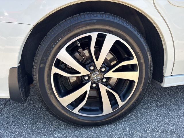 Used 2019 White Honda Elite image 9