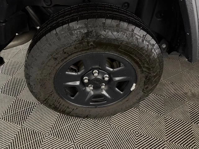 Used 2025 Crystal Metallic Jeep Sport image 32