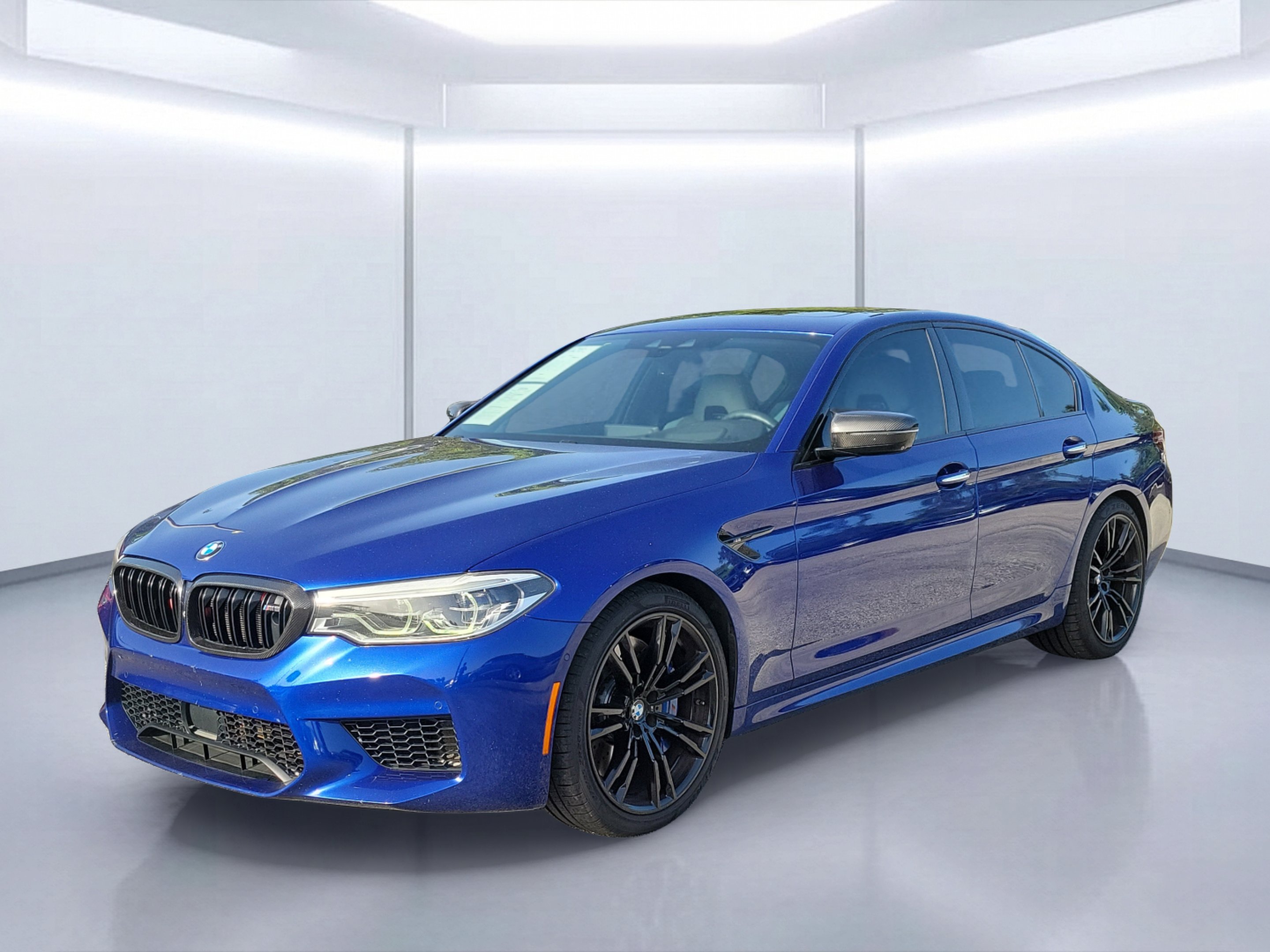 Used 2018 Blue Metallic BMW Base image 2