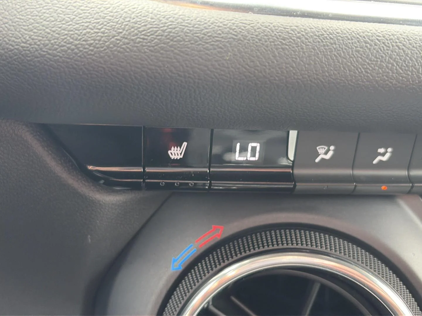 Used 2023 Summit White Chevrolet 2LT image 25