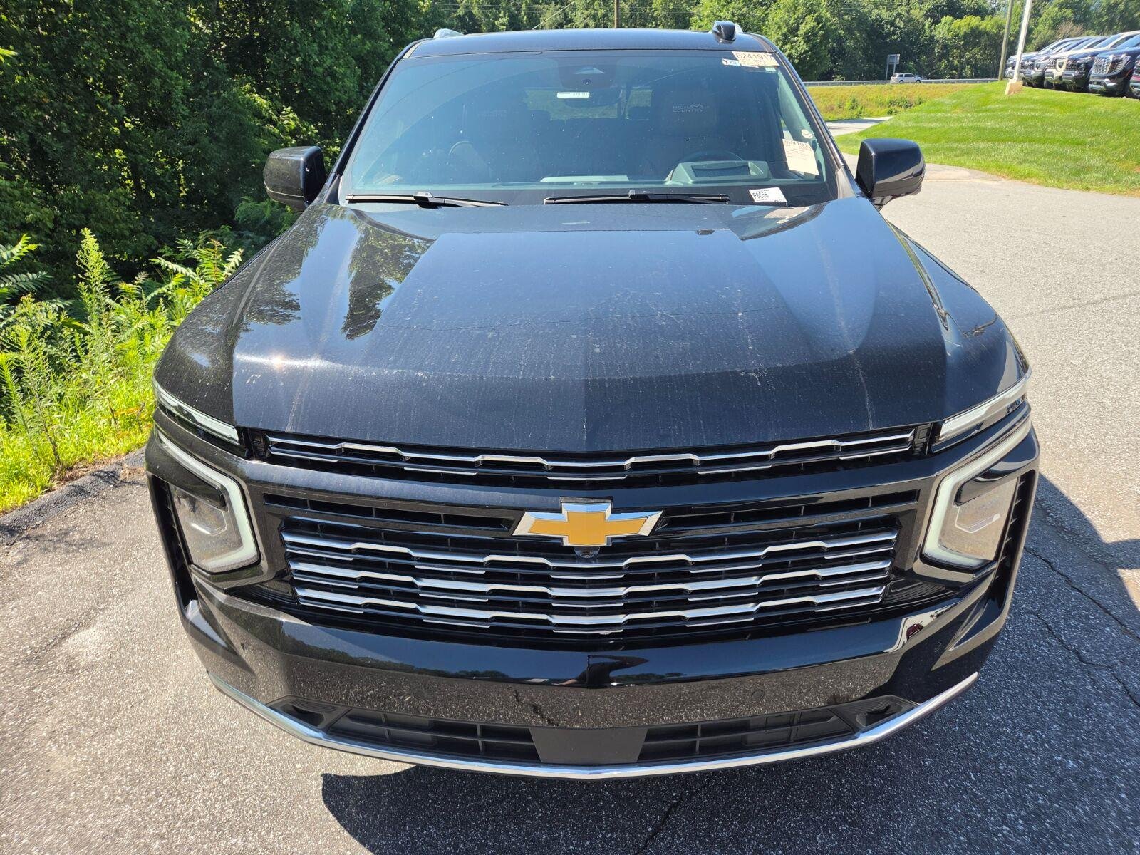 Used 2025 Black Chevrolet High Country image 2