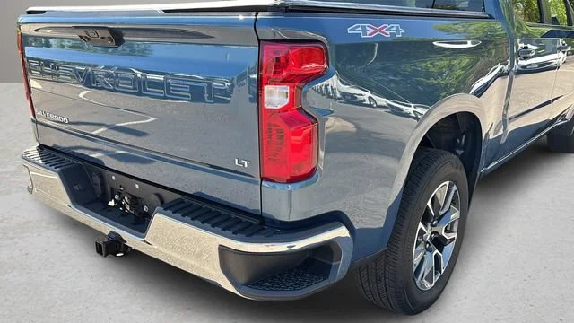 Used 2024 Lakeshore Blue Metallic Chevrolet LT (2FL) image 37
