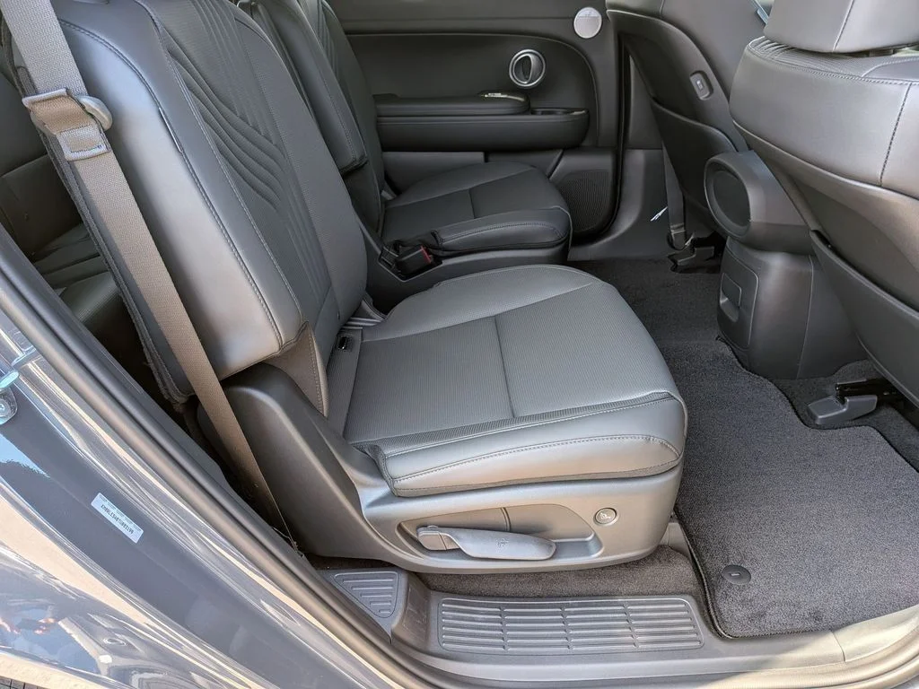 New 2026 Gray Hyundai SEL image 31