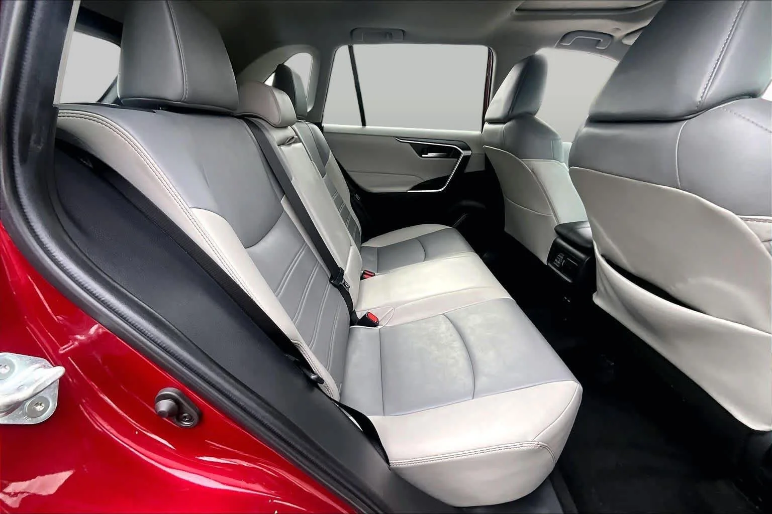 Used 2023 Ruby Flare Pearl Toyota XLE Premium image 21