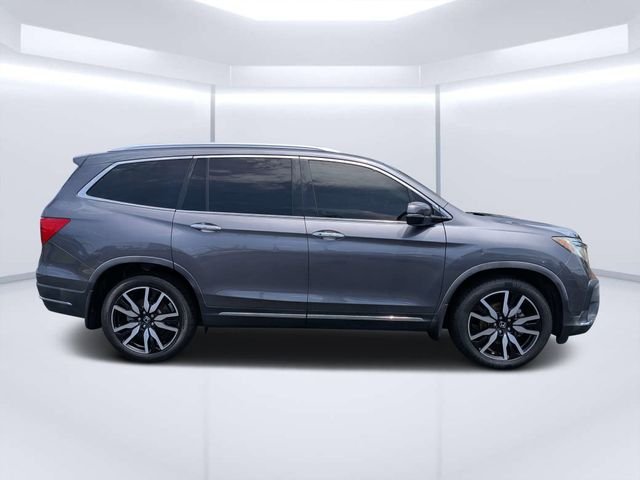 Used 2019 Modern Steel Metallic Honda Touring image 2