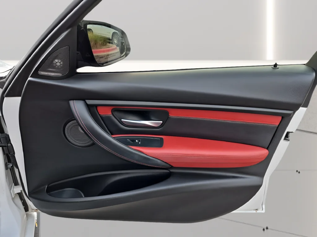 Used 2018 White BMW Base image 33