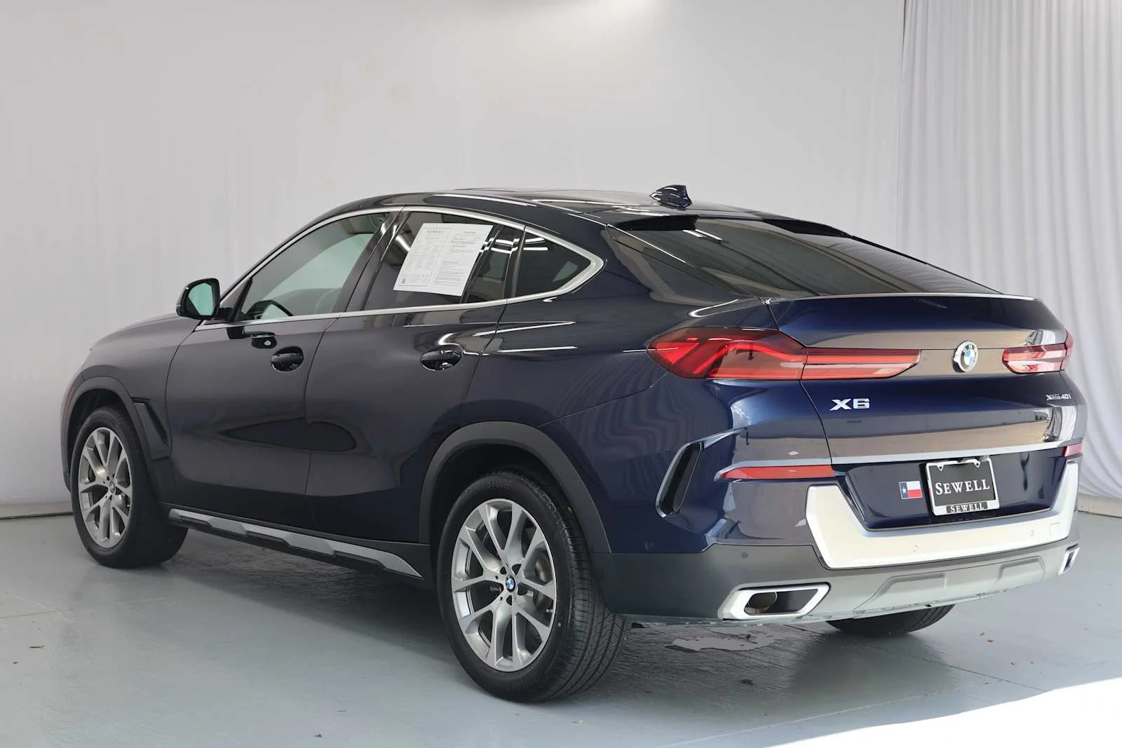 Used 2020 Tanzanite Blue II Metallic BMW xDrive40i image 7