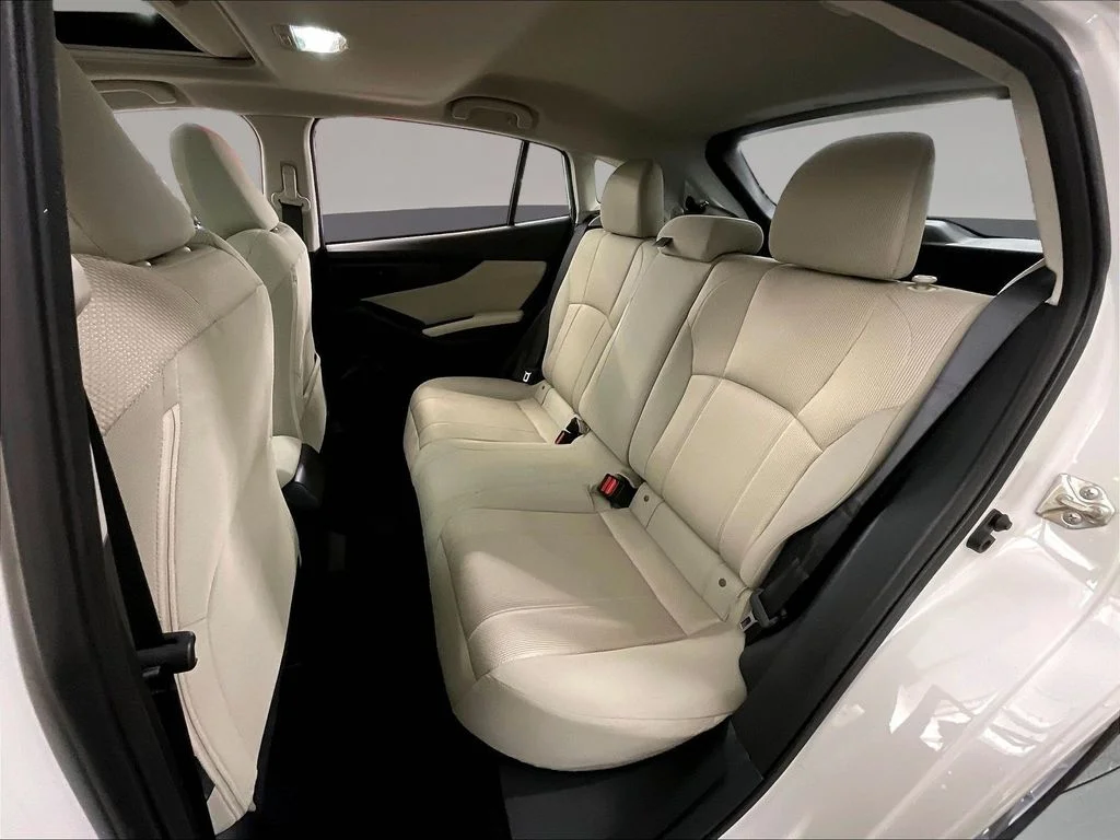 Used 2018 White Subaru 2.0i Premium image 31