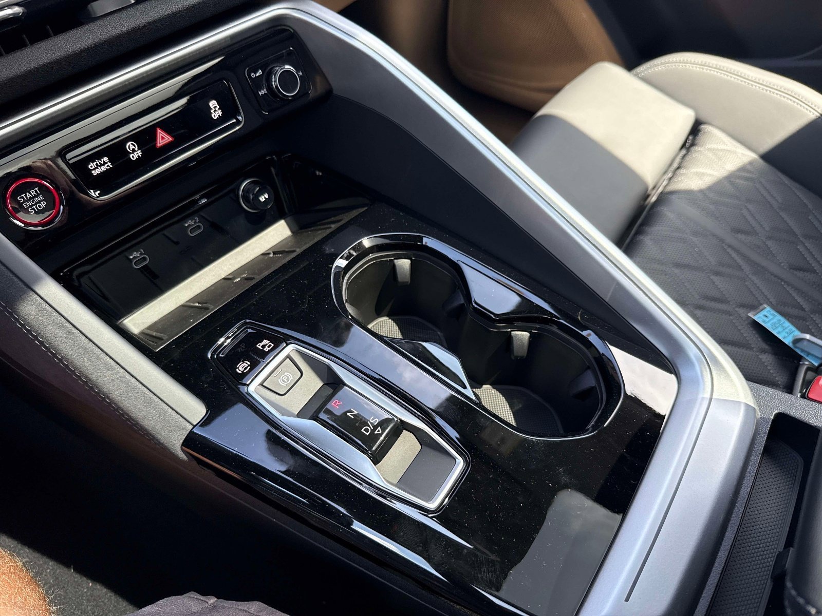 New 2026 Daytona Gray Pearl Effect Audi Premium Plus image 25