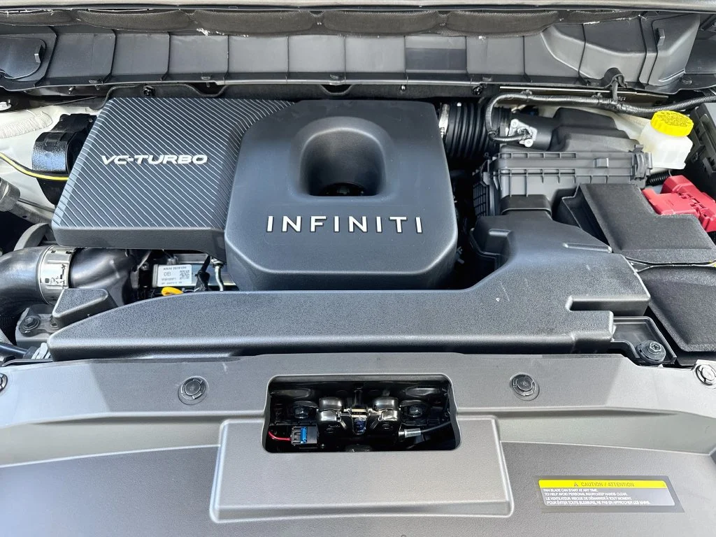New 2027 White INFINITI LUXE image 33